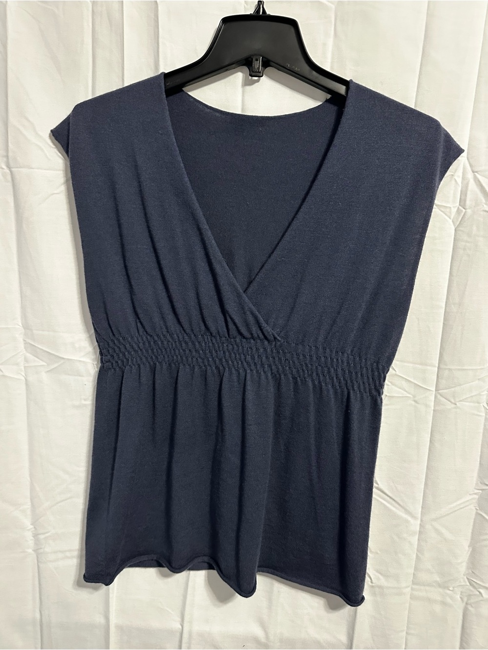 Theory Navy V-Neck Smocked Waist Sleeveless Camisole